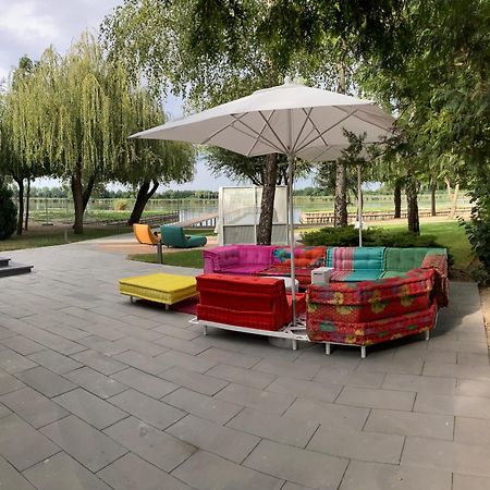 Donautica Hotel & Restaurant Fadd-Dombori Bagian luar foto