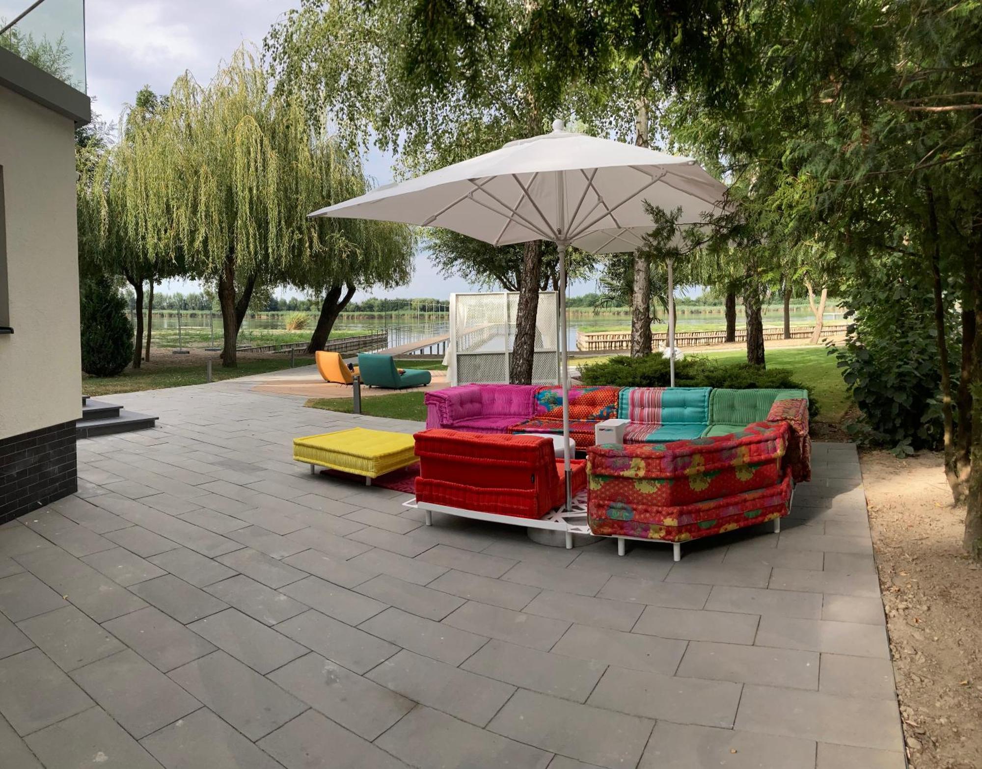 Donautica Hotel & Restaurant Fadd-Dombori Bagian luar foto